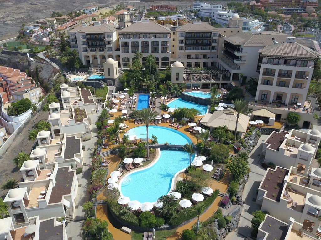 Vincci Seleccion La Plantacion Del Sur Otel Costa Adeje Dış mekan fotoğraf Aerial view of the hotel